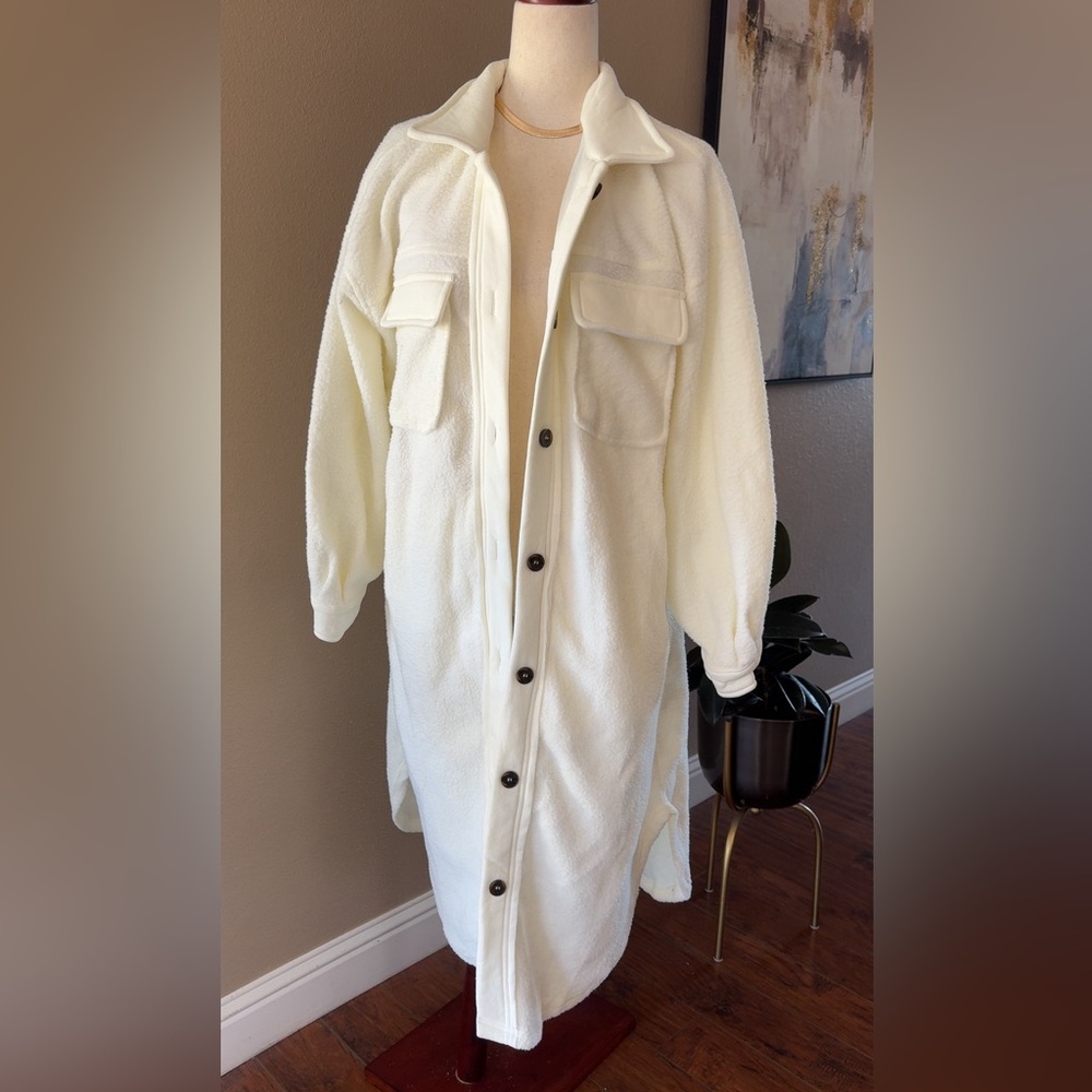 Off white long fleece oversized coat with button down - Picture 4 of 6